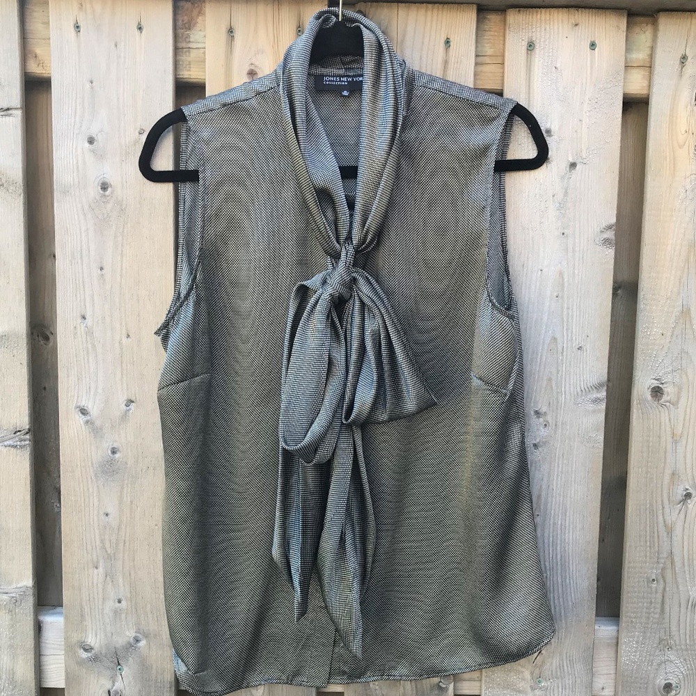 JONES NEW YORK TIE NECK SLEEVELESS TOP 100% SILK